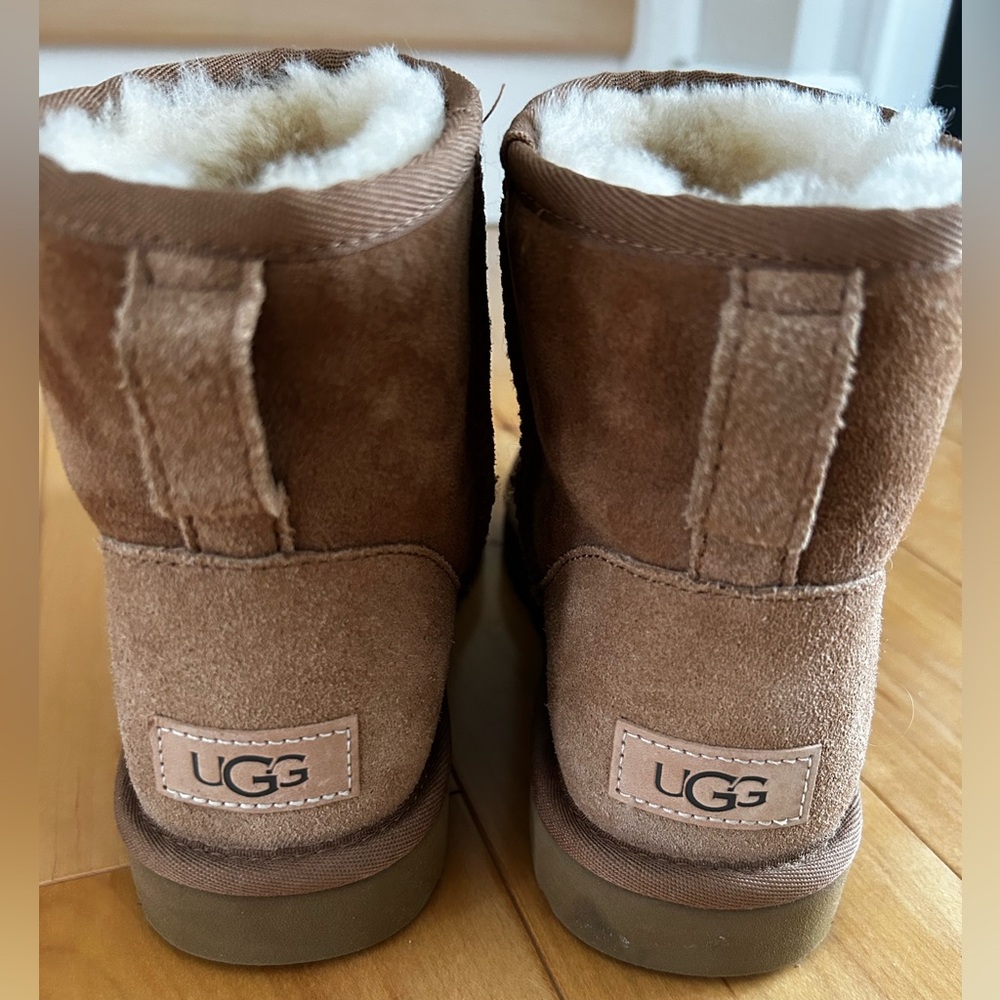 Ugg Classic Mini II - Brand New!